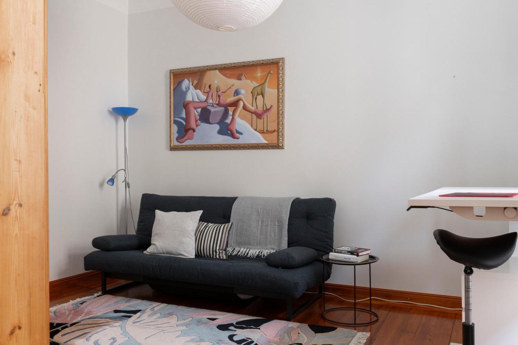 Charming Flat In Design District Apartment *