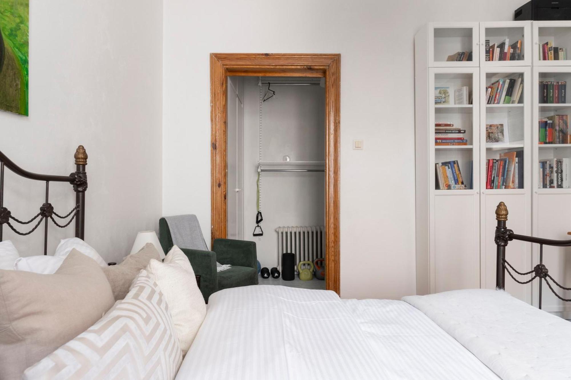 Apartment Charming Flat In Design District *